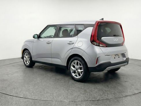 Used 2025 Kia Soul LX w/ LX Technology Package image 6