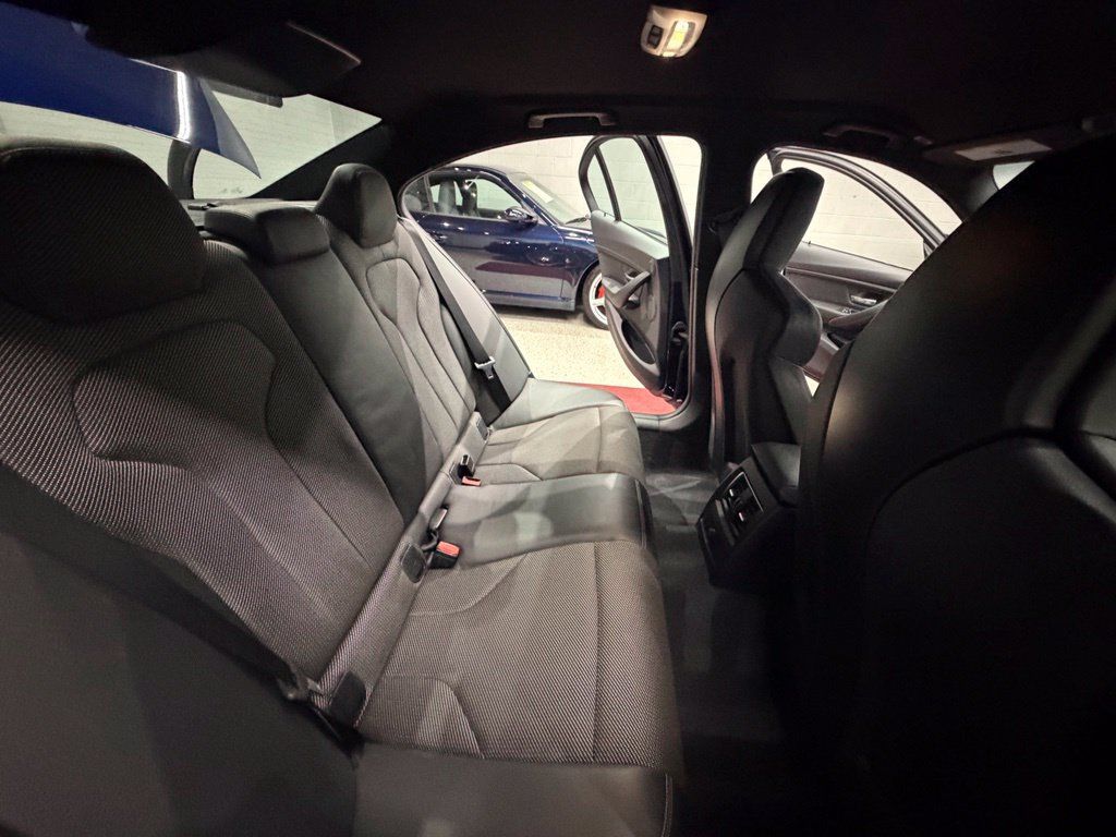 Used 2016 BMW M3 RWD image 35