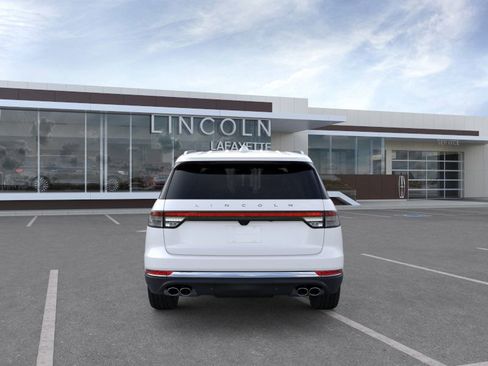New 2026 Lincoln Aviator Premiere image 5