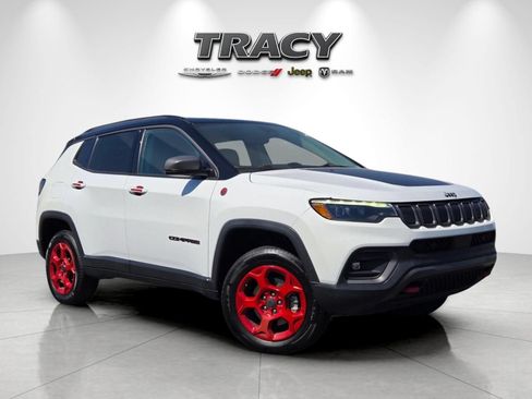 Used 2022 Jeep Compass Trailhawk w/ Trailhawk Elite Group AWD/4WD image 2