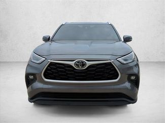 Certified 2024 Toyota Highlander XLE FWD video 2