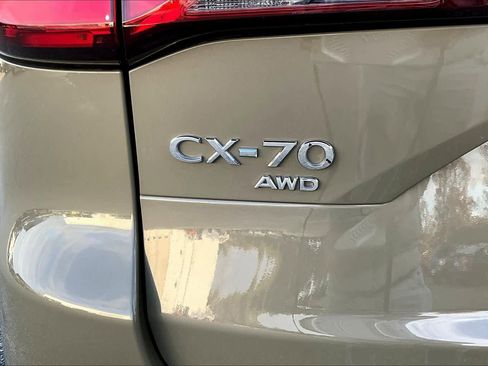 Used 2025 MAZDA CX-70 Plug-In Hybrid w/ Premium Pkg image 30
