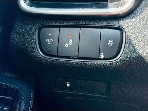 Used 2019 Kia Sorento FWD image 11