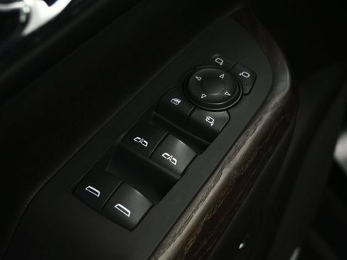 Used 2022 GMC Acadia Denali w/ Denali Ultimate Package AWD/4WD image 50