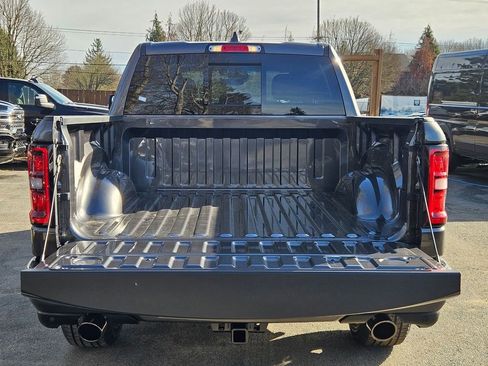 New 2026 RAM 1500 4x4 Crew Cab image 10
