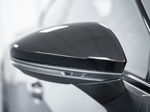 Used 2022 Audi RS e-tron GT w/ Carbon Performance Package image 11