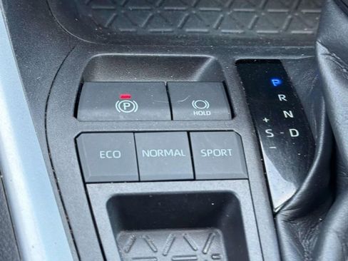 Certified 2022 Toyota RAV4 XLE Premium FWD image 19
