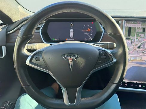 Used 2018 Tesla Model S 75D image 16