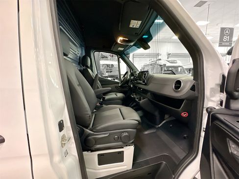 New 2025 Mercedes-Benz Sprinter 3500 image 25