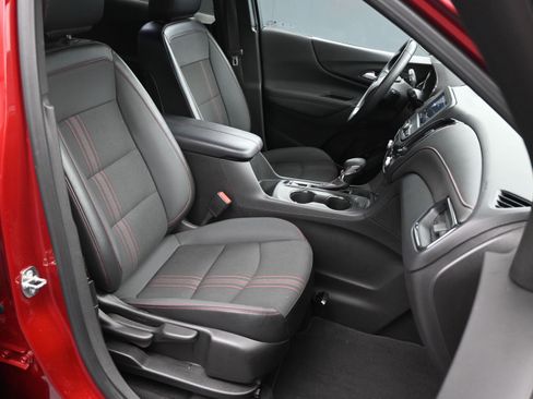 Used 2023 Chevrolet Equinox RS image 11