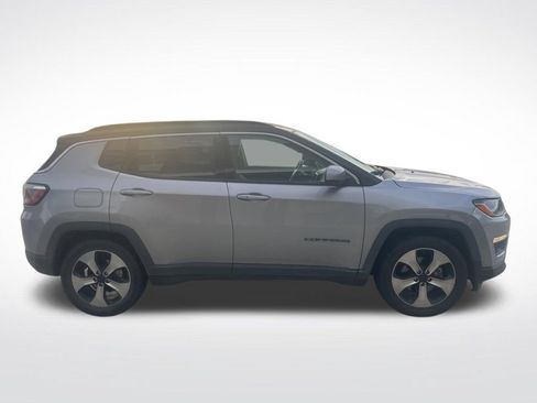 Used 2018 Jeep Compass Latitude w/ Popular Equipment Group FWD image 13
