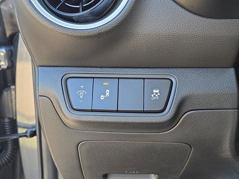 Certified 2024 Kia Forte LXS w/ LXS Technology Package image 26