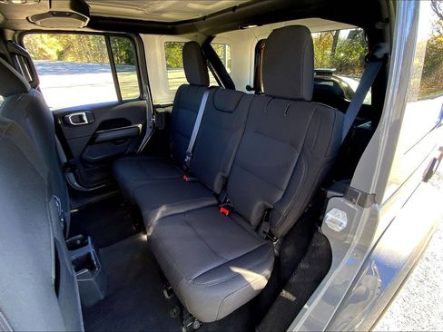 Certified 2021 Jeep Wrangler Unlimited Sahara w/ Cold Weather Group image 18