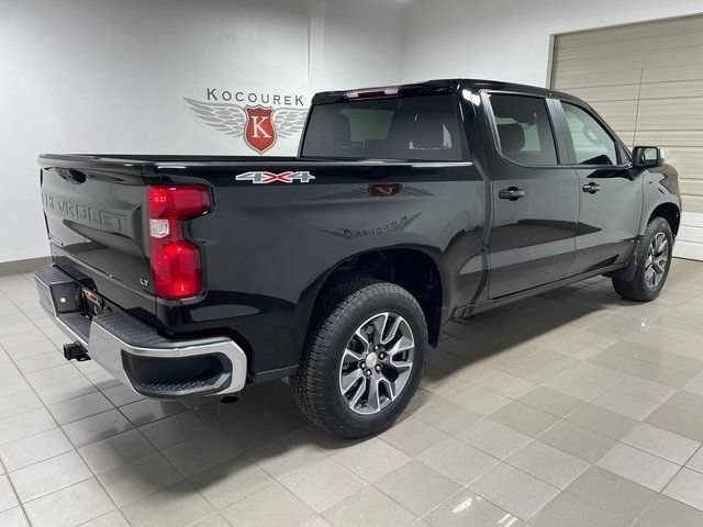 Used 2024 Chevrolet Silverado 1500 LT AWD/4WD image 6