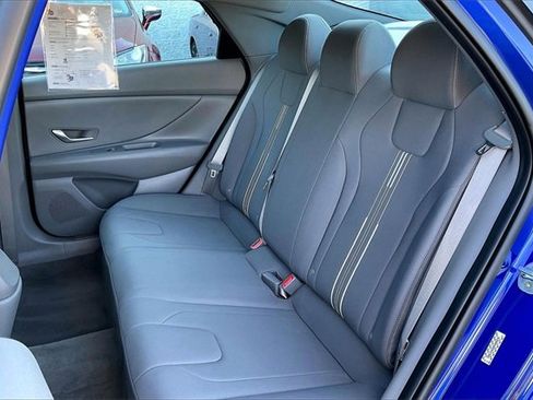 Used 2023 Hyundai Elantra SEL image 25
