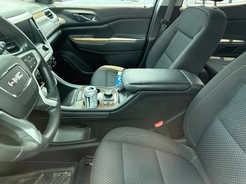 Used 2022 GMC Acadia SLE w/ Driver Convenience Package FWD image 13