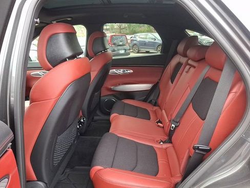 Used 2024 Genesis GV70 2.5T w/ Sport Prestige Package image 11