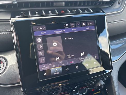 Used 2022 Jeep Grand Cherokee Altitude image 22