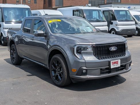 New 2026 Ford Maverick Lobo AWD/4WD image 1