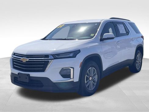 Used 2022 Chevrolet Traverse LT image 8