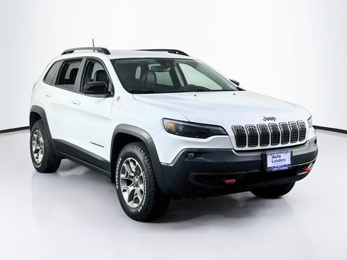 Used 2022 Jeep Cherokee Trailhawk w/ Comfort/Convenience Group AWD/4WD image 3