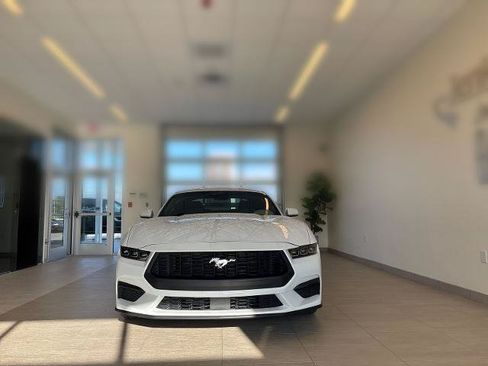 Certified 2024 Ford Mustang Coupe RWD image 5