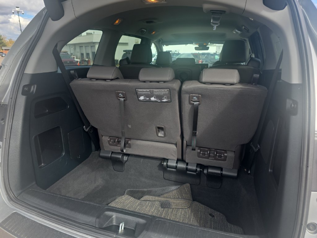 Used 2024 Honda Odyssey EX-L image 16