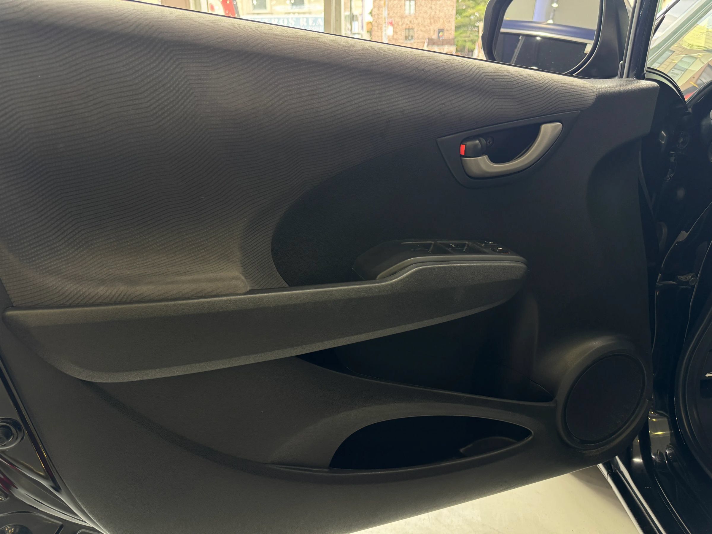 Used 2010 Honda Fit image 8
