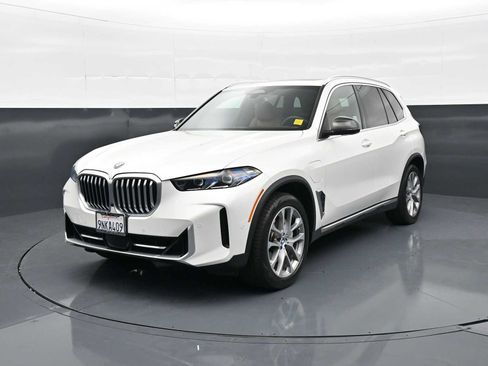Used 2025 BMW X5 xDrive50e w/ Executive Package AWD/4WD image 1