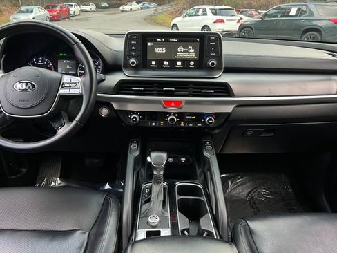Used 2020 Kia Telluride S w/ S 8 Passenger Seating Package image 17