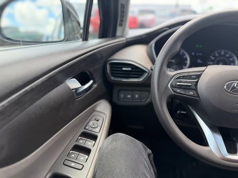 Used 2020 Hyundai Santa Fe SE FWD image 7