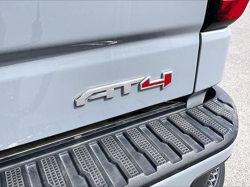 Used 2024 GMC Sierra 1500 AT4 w/ Technology Package AWD/4WD image 39