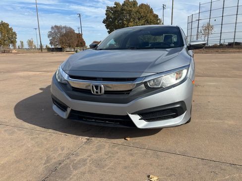 Used 2018 Honda Civic LX-P image 4