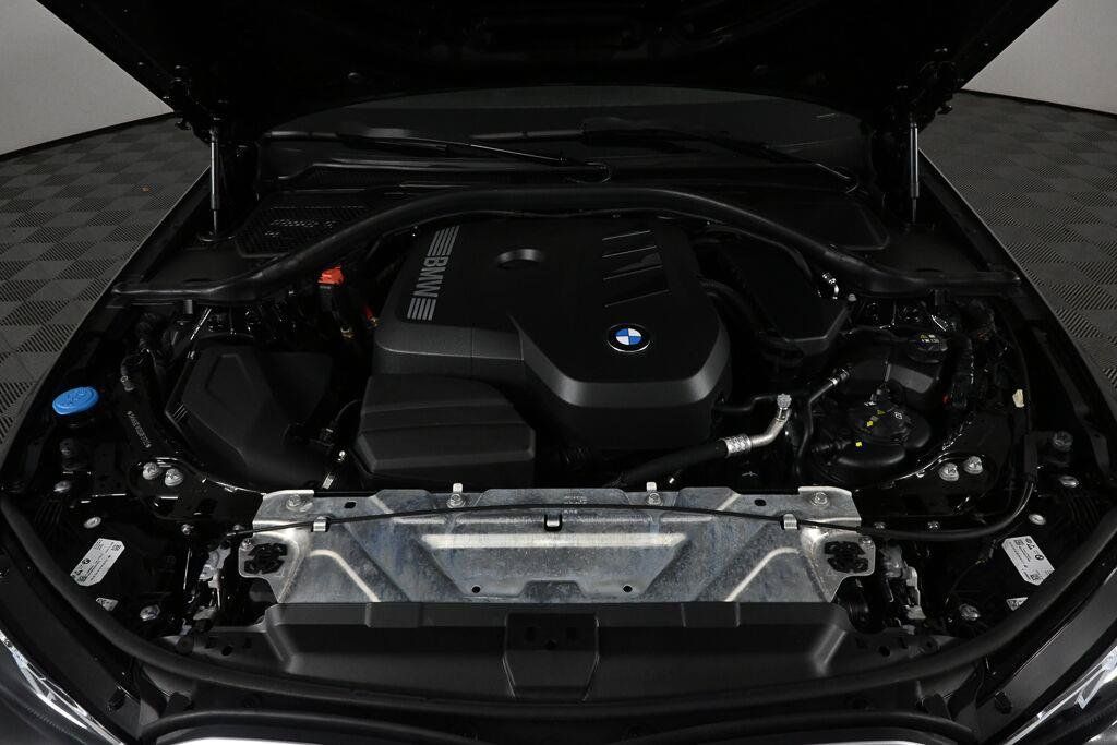 Used 2025 BMW 330i Sedan w/ Convenience Package RWD image 10