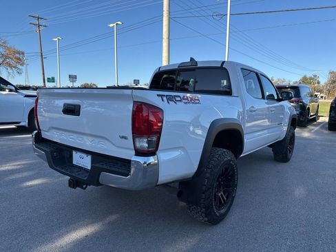 Used 2016 Toyota Tacoma SR5 image 5