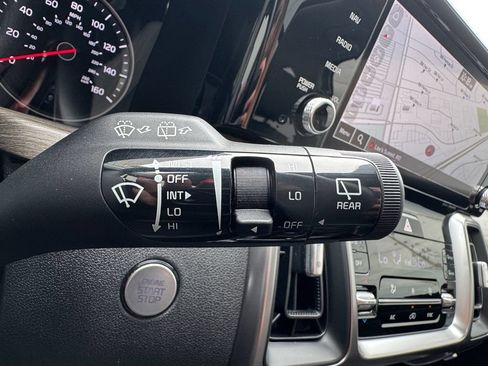 Used 2023 Kia Sorento S w/ Panoramic Sunroof Package AWD/4WD image 14