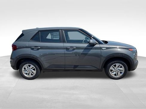 New 2026 Hyundai Venue SE FWD image 6