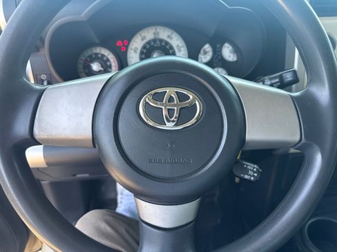 Used 2008 Toyota FJ Cruiser 4WD image 9