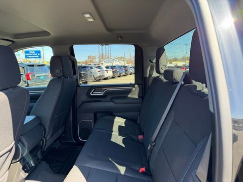 Certified 2025 Chevrolet Silverado 2500 LT w/ Convenience Package AWD/4WD image 13