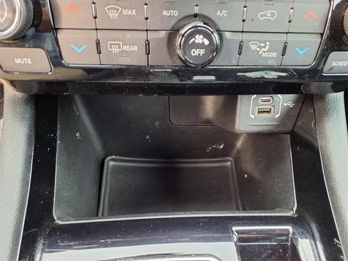 Used 2022 Jeep Compass Limited image 29