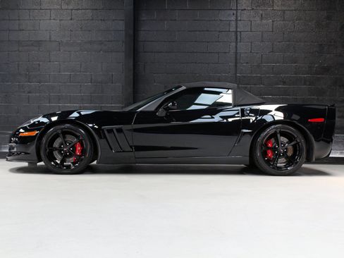 Used 2013 Chevrolet Corvette Grand Sport w/ 3LT Preferred Equipment Group RWD image 3