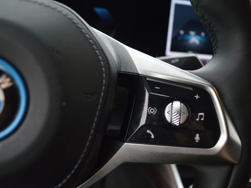 Certified 2023 BMW i7 xDrive60 AWD/4WD image 16