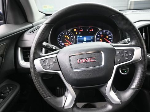 Used 2024 GMC Terrain SLE w/ Driver Convenience Package image 8