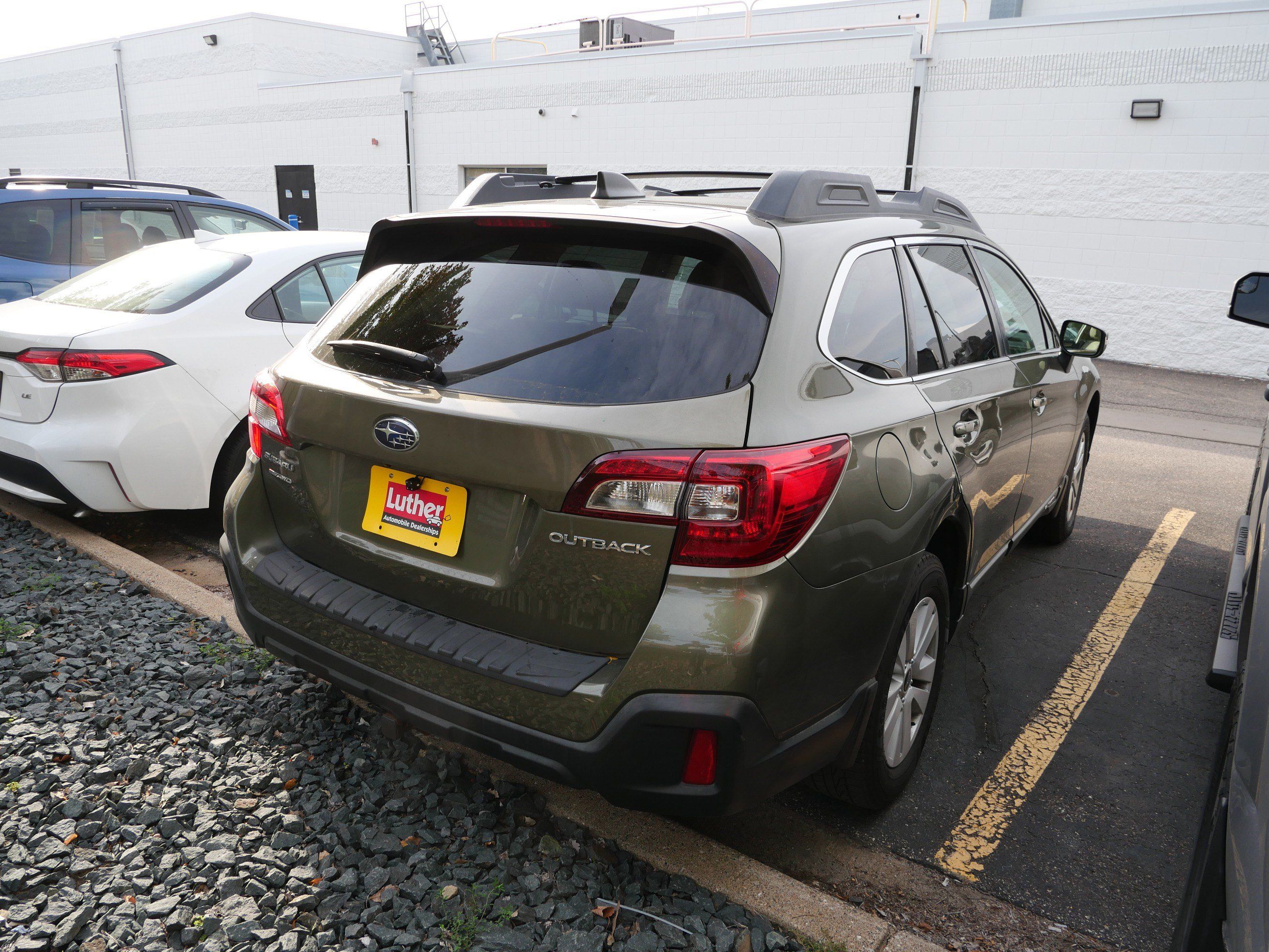 Used 2018 Subaru Outback 2.5i Premium AWD/4WD image 7