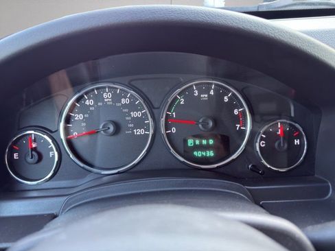 Used 2011 Jeep Liberty Sport image 15