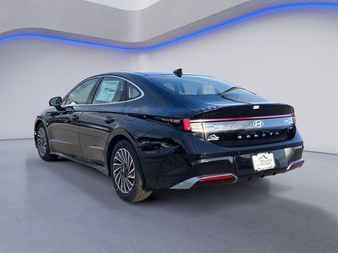 New 2025 Hyundai Sonata Limited image 6