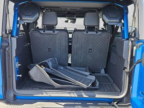 Used 2023 Ford Bronco Badlands image 6