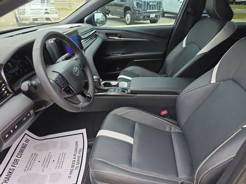 Certified 2025 Toyota Camry SE image 6