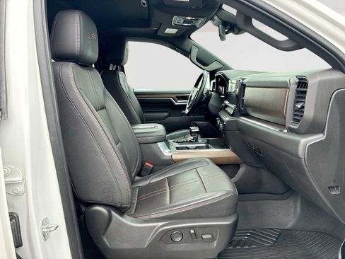 Certified 2022 Chevrolet Silverado 1500 High Country w/ Z71 Off-Road Package image 29