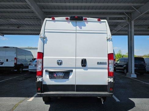 Used 2024 RAM ProMaster 2500 w/ Quick Order Package 22G SLT FWD image 5